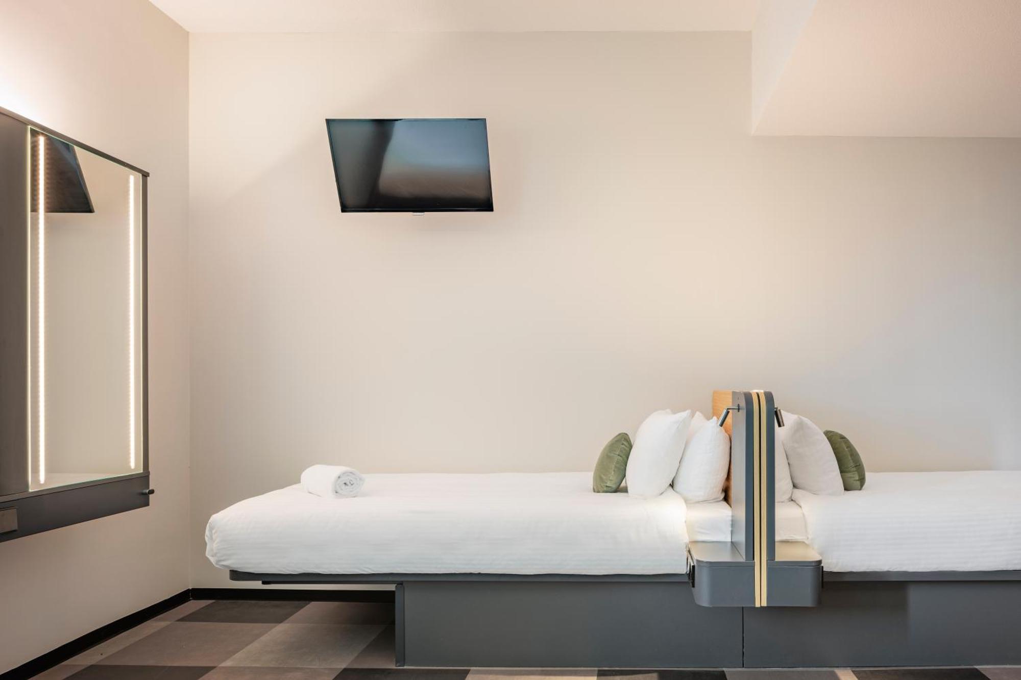 הופדורפ Maxhotel Amsterdam Airport Schiphol - Recently Renovated מראה חיצוני תמונה